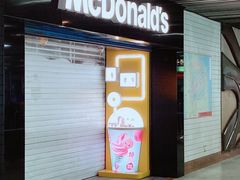 门面-麦当劳(中山公园龙之梦店)