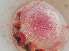 玫瑰红果&nbsp;酸奶泡沫-曲廊院(东四十一条店)