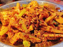 -嘎嘎鸭下巴·爆辣干锅(明教寺店)