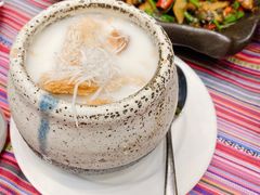 -香巴拉云南餐厅(华莱坞店)