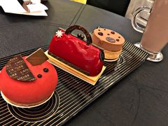 -Salon de The de Joel Robuchon(外滩18号店)