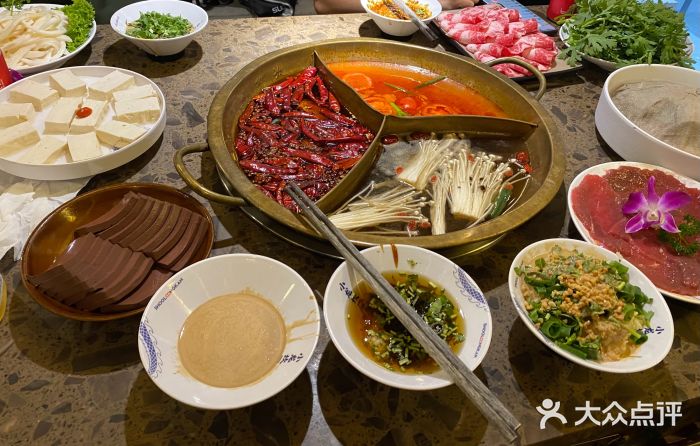 小龙坎老火锅图片