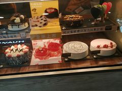 零售区-DQ·蛋糕·冰淇淋(大宁国际商业广场店)