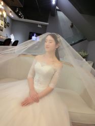 -艾米丽婚纱礼服