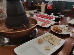 -楼外楼大刀肉传统火锅居(博学路店)