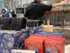 -霸王茶姬(上海静安大悦城店)