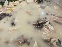 雪野奶汤鱼头-雪野鱼头大王邢府公老店(雪野湖店)
