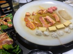 -冰冰龙虾·江湖菜·花园江景餐厅