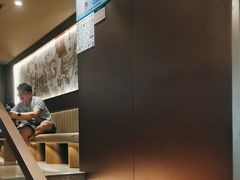 -霸王茶姬(上海恒基名人店)