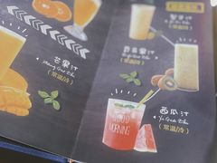 -成都华星西蒙上汽大众4S店(羊西线店)