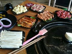 -赞酱川式烤肉(蜀都万达店)