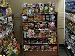 零售区-全家便利店(申江路站店)