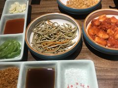 -明洞阿姨·韩式酱蟹烤肉·创意料理(三元桥店)