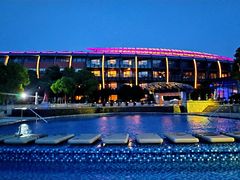 -上海滴水湖皇冠假日酒店