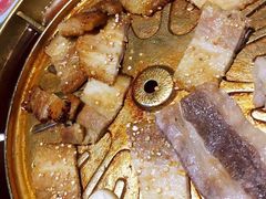 秘制黑猪五花-猪啊牛呀羊啊铜盘烤肉(正大广场店)