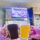 啤酒杯里的欢乐时光