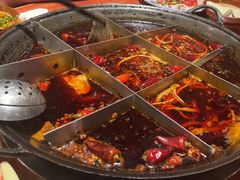 -周小明火锅(黑金冠社区店)