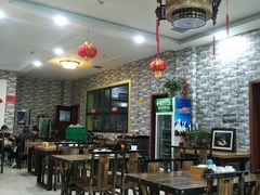 大堂-壹阁胡羊焖饼(特色小吃街店)