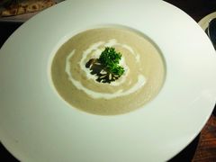 奶油蘑菇汤&nbsp;mushroom&nbsp;soup-MARU玛露音乐餐厅(大学路店)
