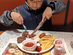 -战斧牛排餐厅(百盛优客店)