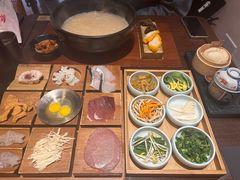 -银米·云南传统过桥米线(双廊黑金冠店)