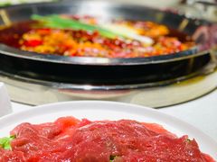 -茅草房·河畔园林火锅