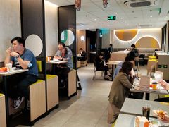 用餐区-麦当劳(金桥店)