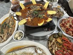 -丹水桥地锅鱼·翘嘴鲌·地方特色全鱼宴(丹江口大坝店)