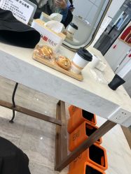 -镁连社·美联社