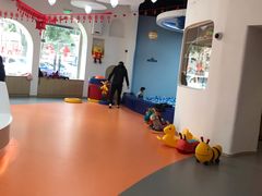 -小门牙好性格托育(北外滩中心)