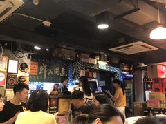 大堂-鲜入围煮花胶鸡海鲜火锅