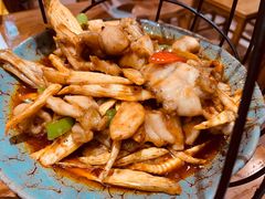 牛蛙-东来菜馆•手抓海鲜家常菜•海鲜锅贴(鸽子窝店)