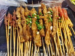 -老街烧烤大排档·地道湖北菜·龙虾馆(汉口火车站店)