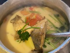 -大头虾越式风味餐厅(光明广场店)