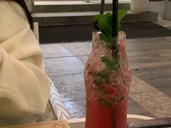 -Mark&Mars Restaurant