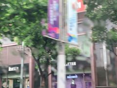 -梅龙镇广场