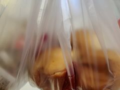 -白玉兰食品甜凤店(合生汇店)