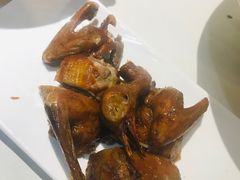 金牌脆皮乳鸽-味可道美食坊(福基路店)