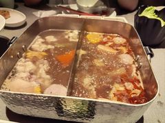 -左庭右院鲜牛肉火锅黑金店(陆家嘴中心店)