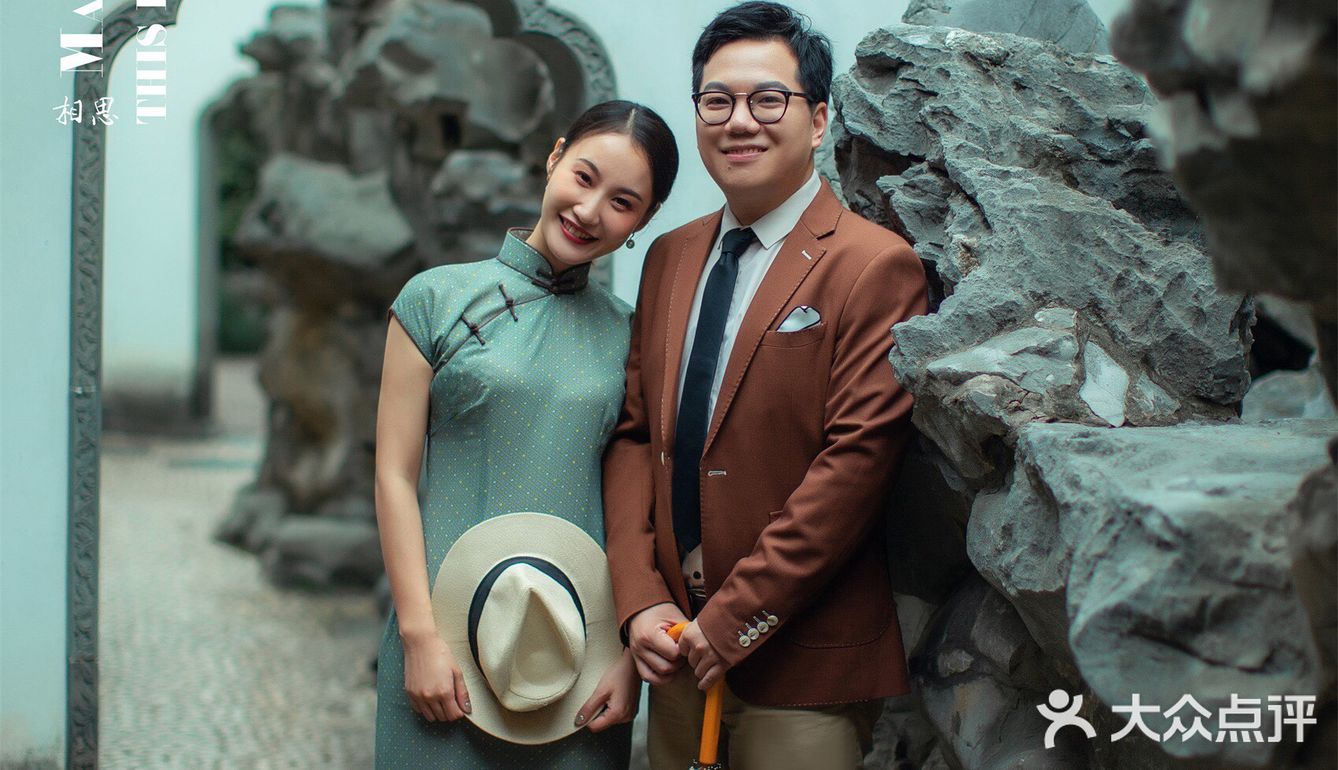 将新娘的身材展现的淋漓尽致