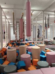 -奈尔宝·儿童乐园·亲子餐厅(华采天地店)