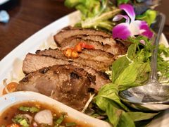 -Chom Cafe and Restaurant