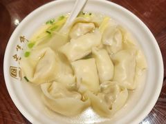 刀鱼馄饨-老半斋(福州路店)