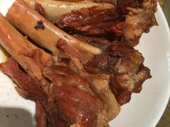 金牌酱棒骨-上关雪東北菜(中房金谊店)