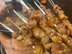 -许哥东北烧烤·铁丳烤串·宫后夹肉(繁花中心店)