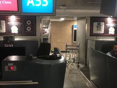 -奥利弗·雷金纳德·坦博国际机场