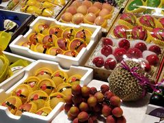 -上海龙吴水胜海发市场