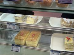 -白玉兰食品甜凤店(合生汇店)