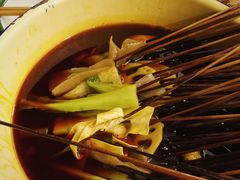 -拈签一笑黄牛肉辣卤串串