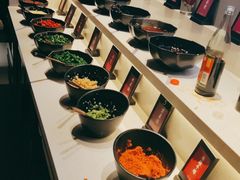 自助调料区-辣伍鲜毛肚老火锅(元一店)